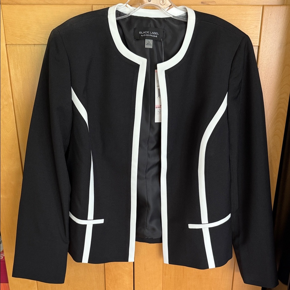 NWT Black Label By Evan-Picone Women's Elegant Black Blazer with White Trim